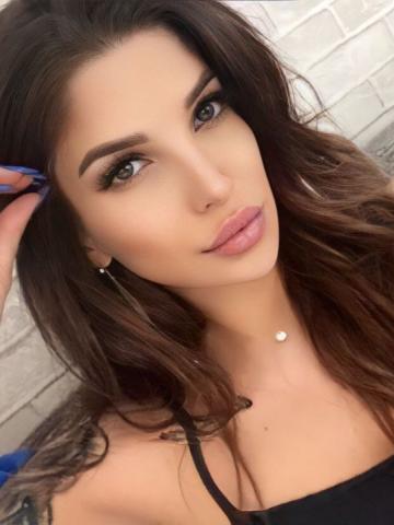 Моника фото 2